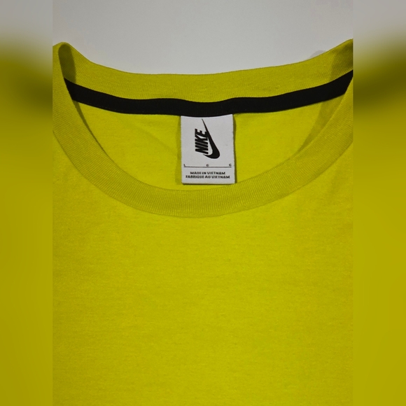 NikeLab Nike Essentials Electrolime Yellow Black Crew T-Shirt 823669-358 Men L - Picture 3 of 6